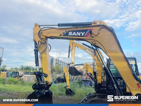 Samoa - 1  UNit SANY SY60C Hyraulic Excavator and Spare Parts