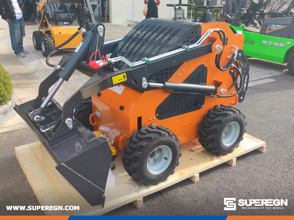 Taiwan - 1 Unit EVANGEL HQ-MH460 Skid Steer Loader