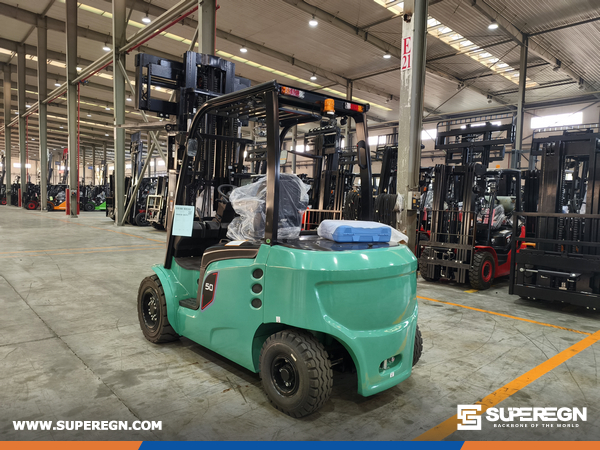 America - 1 Unit  EVANGEL CPD50-XXC4 Forklift