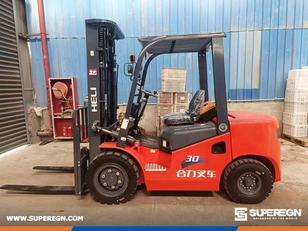 Ecuador - 1  Unit HELI CPCD30 Forklift