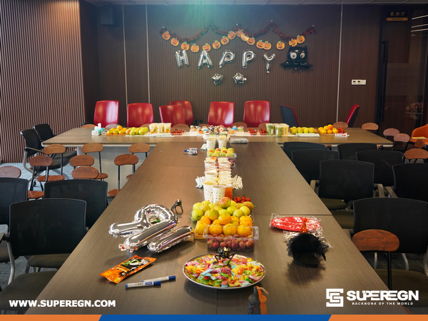 SUPEREGN Team Gathers In Festive Spirit For A Warm Halloween Celebration