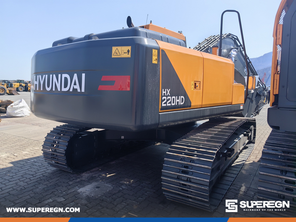 Algeria - 1 Unit HYUNDAI HX220HD Excavator