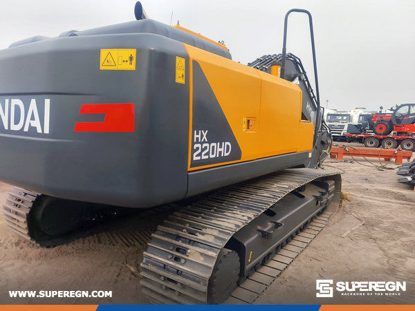 Algeria - 1 Unit HYUNDAI HX220HD Excavator