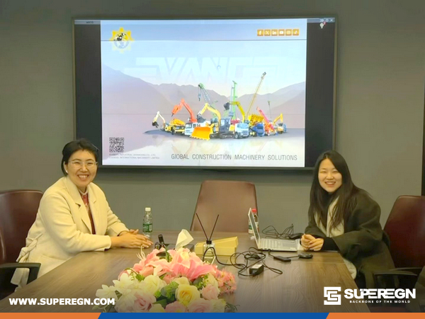 Chinese Clients Visited ENOMAC Office & SDLG Factory