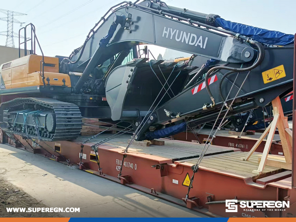 The United Arab Emirates - 2 Units HYUNDAI HX340HD Crawler Excavator