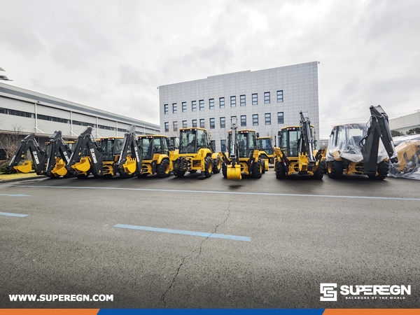 Kazakhstan Clients Visited XCMG Factory