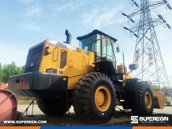 Ecuador -1 Unit SEM 655D Wheel Loader