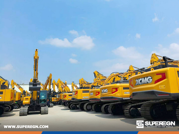 Italian Client Visit XCMG Factory
