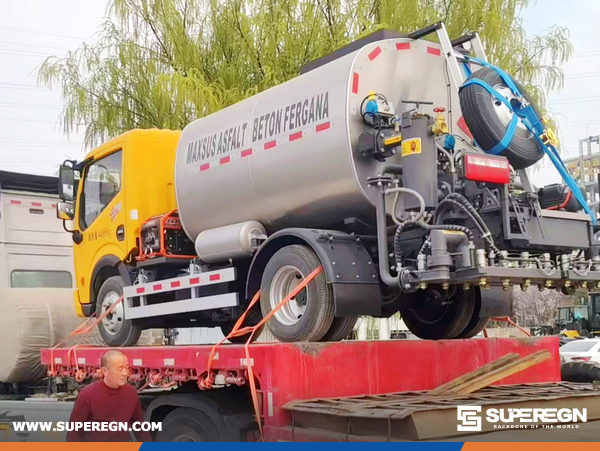 Uzbekistan - 1 Unit XCMG XLS305A Asphalt Distributor